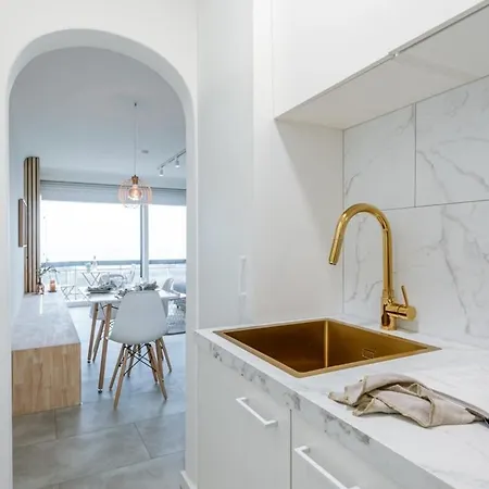 Apartment Huswell - Modern With Seaview And Parking Blankenberge